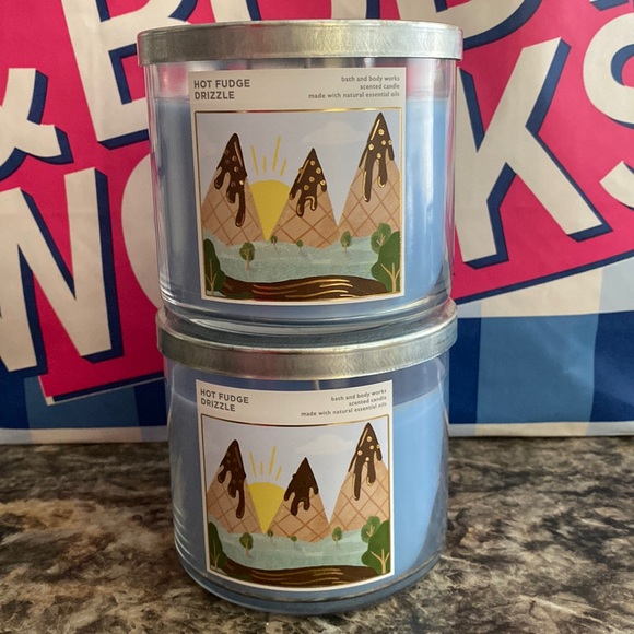 Bath & Body Works 3-Wick candles - Picture 2 of 7